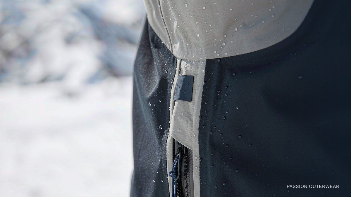 Custom_Ski_Jacket_OEM_Waterproof_and_Breathable_Manufacturing_Figure