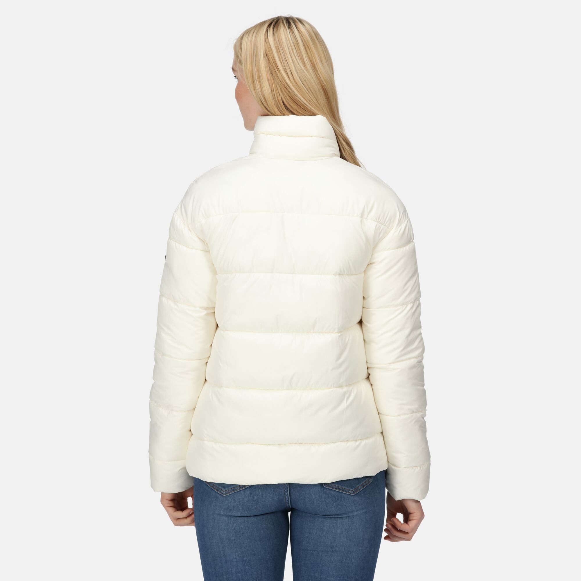 WOMEN-PUFFER-JACKET-01